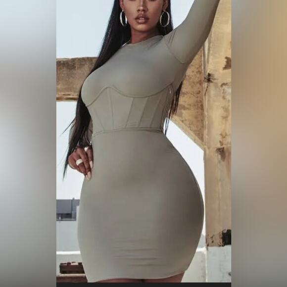 Meshki Astrid long sleeve corset body con mini dress in sage green - Picture 9 of 9